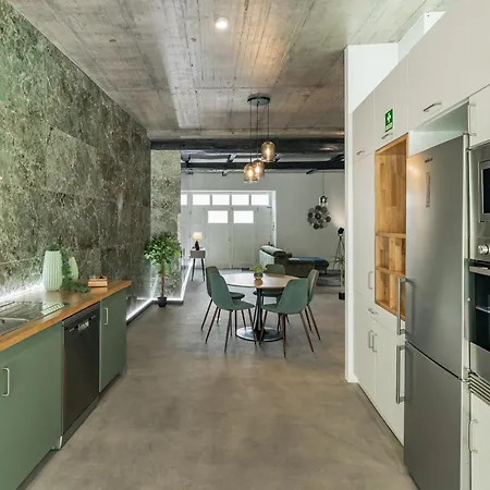 Xª Deluxe Apartamento *